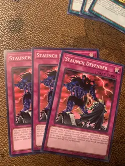 Yugioh! Staunch Defender - DCR-EN046 - Common - Unlimited 25th Anniversary Ed X3 - Image 1