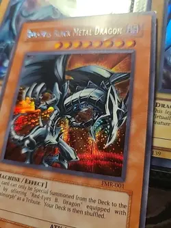 Yu-Gi-Oh TCG: Prismatic Secret Rare Red-Eyes Black Metal Dragon FMR-001 - Image 4