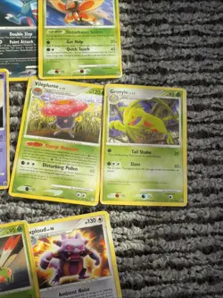 2007-2008 Lot of Pokemon Cards - Image 5