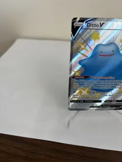 2021 Pokemon TCG Ditto V Full Art Shining Fates Shiny Vault SV118/SV122 - Image 3