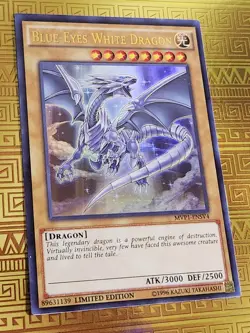 Blue-Eyes White Dragon MVP1-ENSV4 Ultra Rare NM Limited Edition Yu-Gi-Oh - Image 1