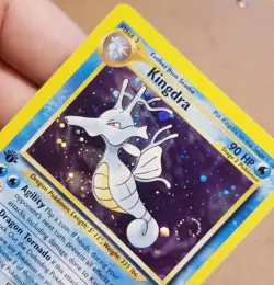POKEMON TCG 1ST EDITION KINGDRA 8/111 ☆ HOLO RARE NEO GENESIS W SWIRL 🌀 NM - Image 4