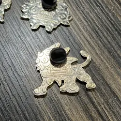 4 Pokemon Enamel Pin Badge Lot 2016 Solgaleo/ Beedrill/ Shaymin/ Victini - Image 4