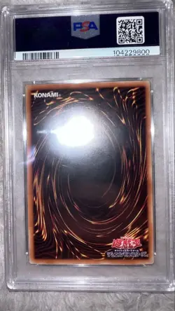 YuGiOh Dark Magician Girl PSA10 Holographic Rare Japanese Card - Image 2