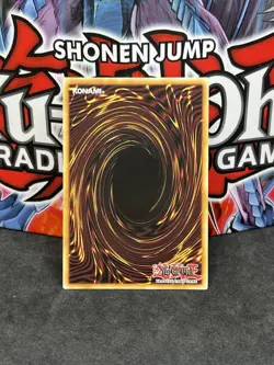 Yugioh Junk Giant PGL2-EN001 Gold Secret Rare 1st Edition NM - Image 2