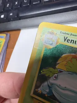 Pokemon TCG Venusaur Holo Rare Card 18/130 Base Set Damaged Creased - Image 3