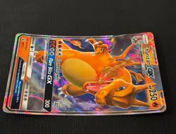 2019 POKEMON SUN & MOON HIDDEN FATES BLACK STAR PROMO CHARIZARD GX SM211 HOLO - Image 2