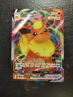 Pokemon TCG Flareon VMAX Full Art Ultra Rare Holo Card 018/203 Evolving Skies - Image 1