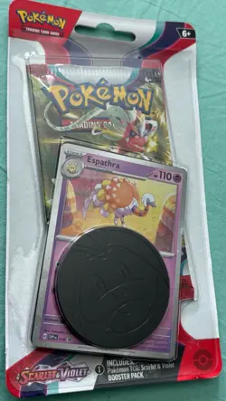 POKEMON TCG SCARLET & VIOLET PACK, ESPATHRA PROMO CARD & BLACK COIN - Image 1