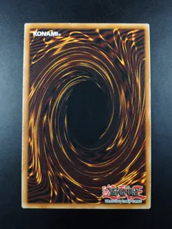 YUGIOH 2004 | BLUE-EYES WHITE DRAGON | SKE-001 | 1ST | HOLOBLEED FOIL MISPRINT - Image 2