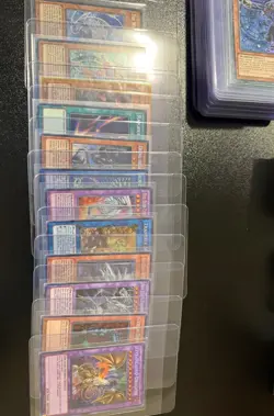 MEGA BOOSTER PACK YUGIOH/10 Random cards (1 Secret , 5 Ultra, 2 super, 2 rare) - Image 3