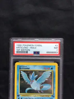 Pokemon Cards: 1st Edition Fossil Rare Holo: Articuno 2/62: PSA 7 - Image 3
