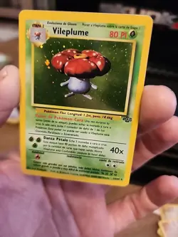 1999 Vileplume - 1st edition - holo - Jungle - Spanish - 15/64 - Pokemon card - Image 3