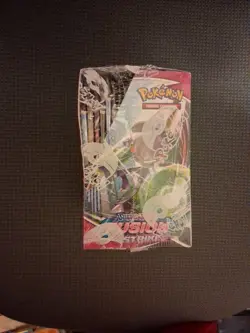 Pokemon Sword & Shield - Fusion Strike Booster Box SEALED - Image 2