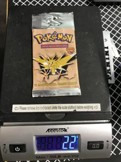 Pokemon Unopened Fossil Booster Pack 11 Cards Factory Sealed 1999 (1 Pack) Heavy - Image 2