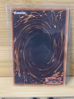 Blue-Eyes White Dragon SDK-001 Ultra Rare Starter Deck Holo Yugioh Card - Image 2