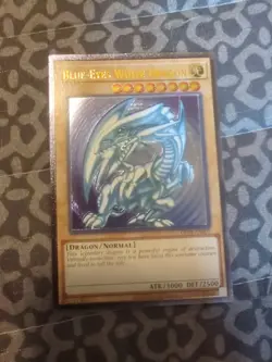 YUGIOH Blue-Eyes White Dragon OP28-EN001 Ultimate Rare NM Unlimited - Image 1