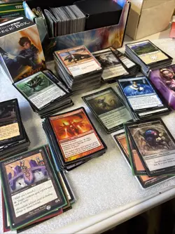 Magic: The Gathering Card Collection with Deck Box - Image 1
