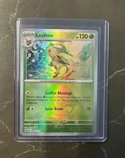 Pokemon TCG Leafeon Pokeball Holo Prismatic Card 005/131 Evolutions - Image 1