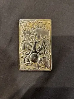 NINTENDO CHARIZARD LIMITED EDITION 23K GOLD PLATED TRADING CARD - Image 1