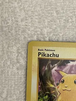 1999 Pokemon Pikachu (Red Cheeks) Base Set (Shadowless) - Image 2