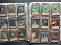 | Yugioh Binder Collection Lot Foils, Rares, Commons Vintage NM-HP 🔥 | - Image 3