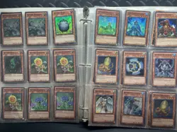 | Yugioh Binder Collection Lot Foils, Rares, Commons Vintage NM-HP 🔥 | - Image 4
