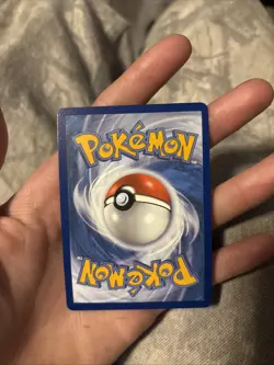 Bea 193/185SWSH04: Vivid Voltage Holo Card Near Mint Condition - Image 2