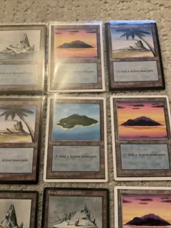Lot of (25) 1995 Magic The Gathering Island Land Cards - Image 3