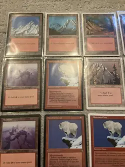 Lot Of (25) 1995 Magic The Gathering Mountain Land Cards - Image 3