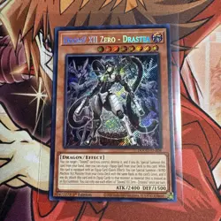 Yugioh! 1x DoomZ XII Zero - Drastea DOOD-EN008 Secret Rare 1st Ed NM - Image 1