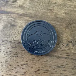 Charizard VMAX Cracked Ice Gold Holo Pokemon Coin - Image 2