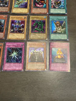 LOT OF 20 YU-GI-OH! VINTAGE HOLO CARDS 1996 USED SPHINX DRAGON IRON KNIGHT GUARD - Image 2