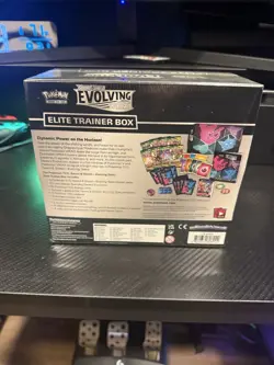 Pokemon TCG Sword & Shield Evolving Skies Elite Trainer Box ETB Factory Sealed - Image 3