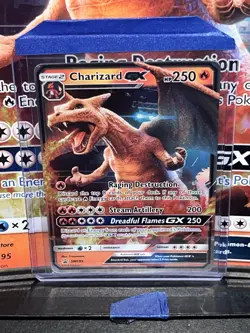 Pokemon TCG - Charizard GX SM195 - Sun & Moon Promos - Ultra Rare - Image 1