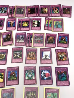 Yugioh! Trap Cards Vintage Card Lot - Image 4