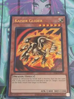 Yugioh 1x Kaiser Glider DCR-EN051 Dark Crisis 25th Anniversary Edition Ultra NM - Image 1
