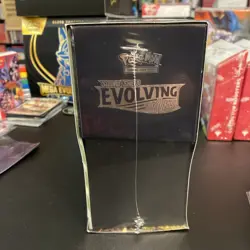 Pokemon TCG - Evolving Skies ETB - Sylveon/Espeon/Glaceon/Vaporeon - SEALED - Image 2