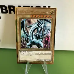 Blue-Eyes White Dragon MGED-EN001 Maximum Gold: El Dorado LP - Image 1