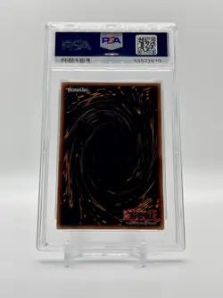 Yu-Gi-Oh! Blue-Eyes White Dragon Starter Deck Kaiba Ultra Rare SDK-001 PSA 9 - Image 2