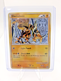 Electabuzz 33/102 Triumphant Regular Uncommon Card Pokemon TCG Trading Card Game - Image 1