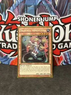 Yugioh Traptrix Nepenthes PGL2-EN038 Gold Ultra Rare 1st Ed NM - Image 1
