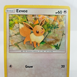 Pokemon TCG Eevee 155/214 Lost Thunder Cracked Ice Holo - Image 2