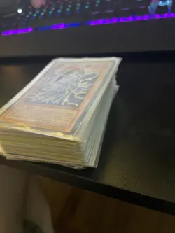 Pokemon/yugioh Lot Cards - Image 2