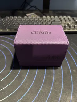 Ultimate Guard Deckbox Sidewinder 80+ Mono-Color Xenoskin Purple - Image 1