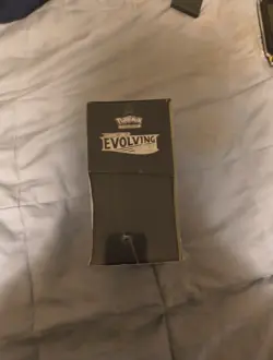 Pokemon TCG Sword and Shield Evolving Skies Elite Trainer Box ETB Sealed - Image 4