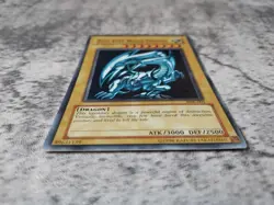 Yugioh Blue-Eyes White Dragon SDK-001 Starter Deck: Kaiba Unlimited Trading Card - Image 2