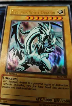 2002 Blue Eyes White Dragon LOB-001 1st ED Ultra Rare Holo YuGiOh Card English - Image 3