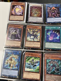 Yu-Gi-Oh Binder Collection Vintage Cards Blue-Eyes Yugioh Over 200+ Cards - Image 4