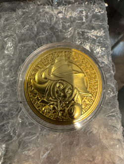 YuGiOh YCS Gold Coin Dark Magician Girl - Image 1